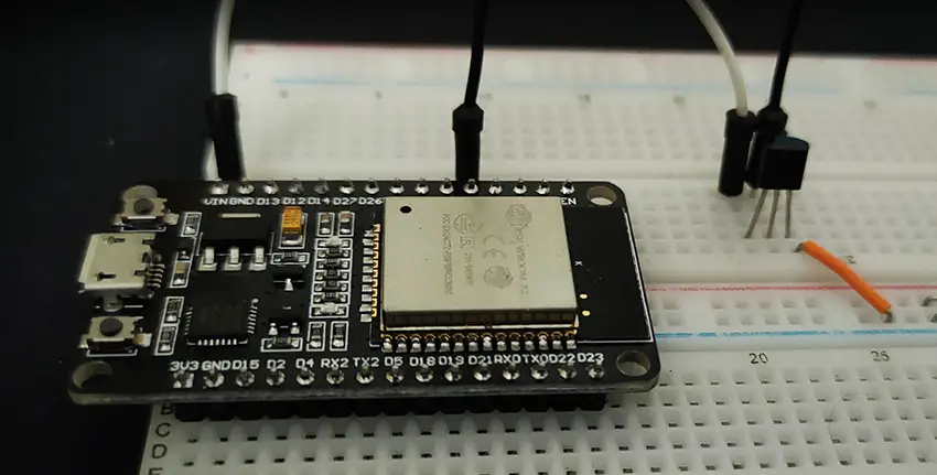ESP32 Temperature Sensor LM35 Arduino ADC Code Calibration